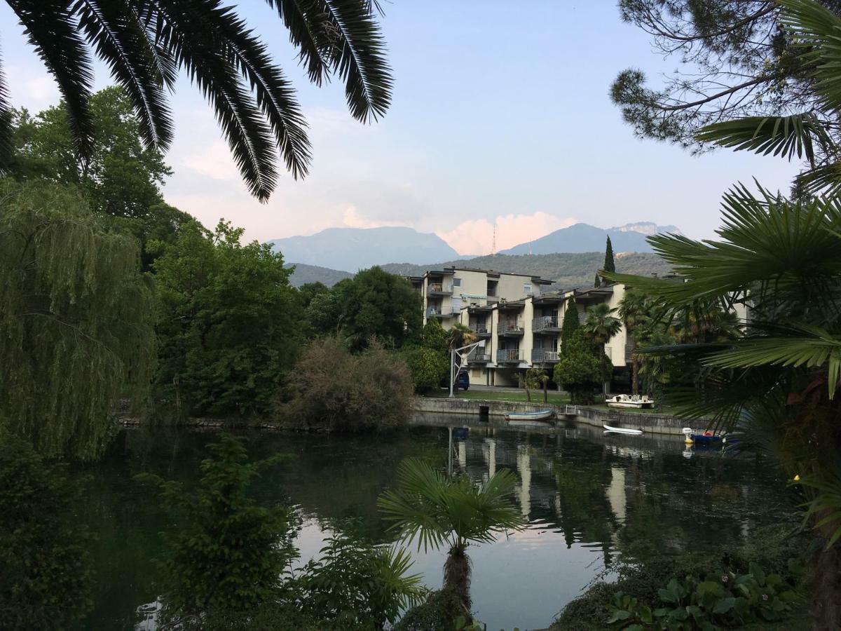 Appartamento Al Lago 加尔达湖滨 外观 照片